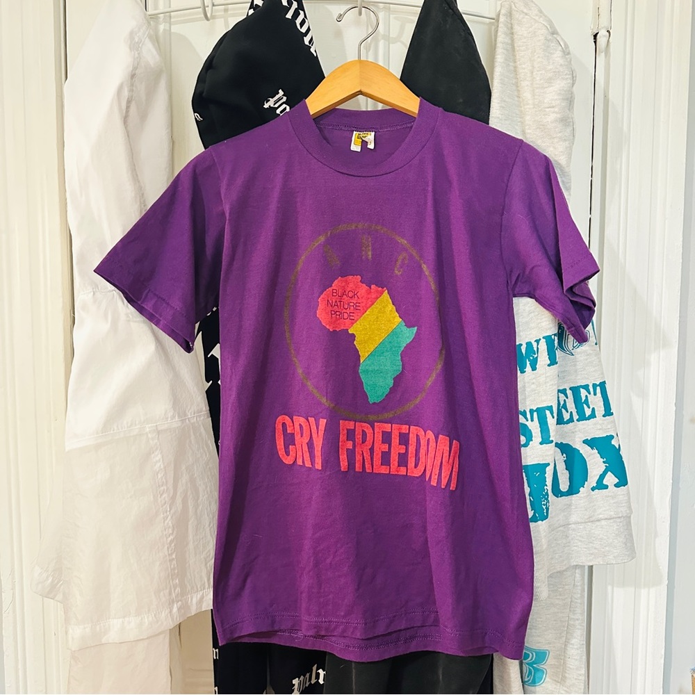 Vintage paper thin 1980s tee